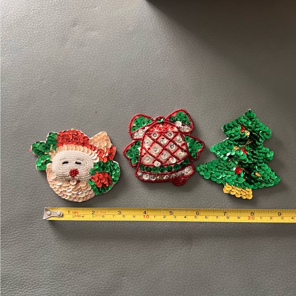SET OF 3 VINTAGE BEADED/SEQUINED CHRISTMAS MAGNETS - Picture 2 of 9